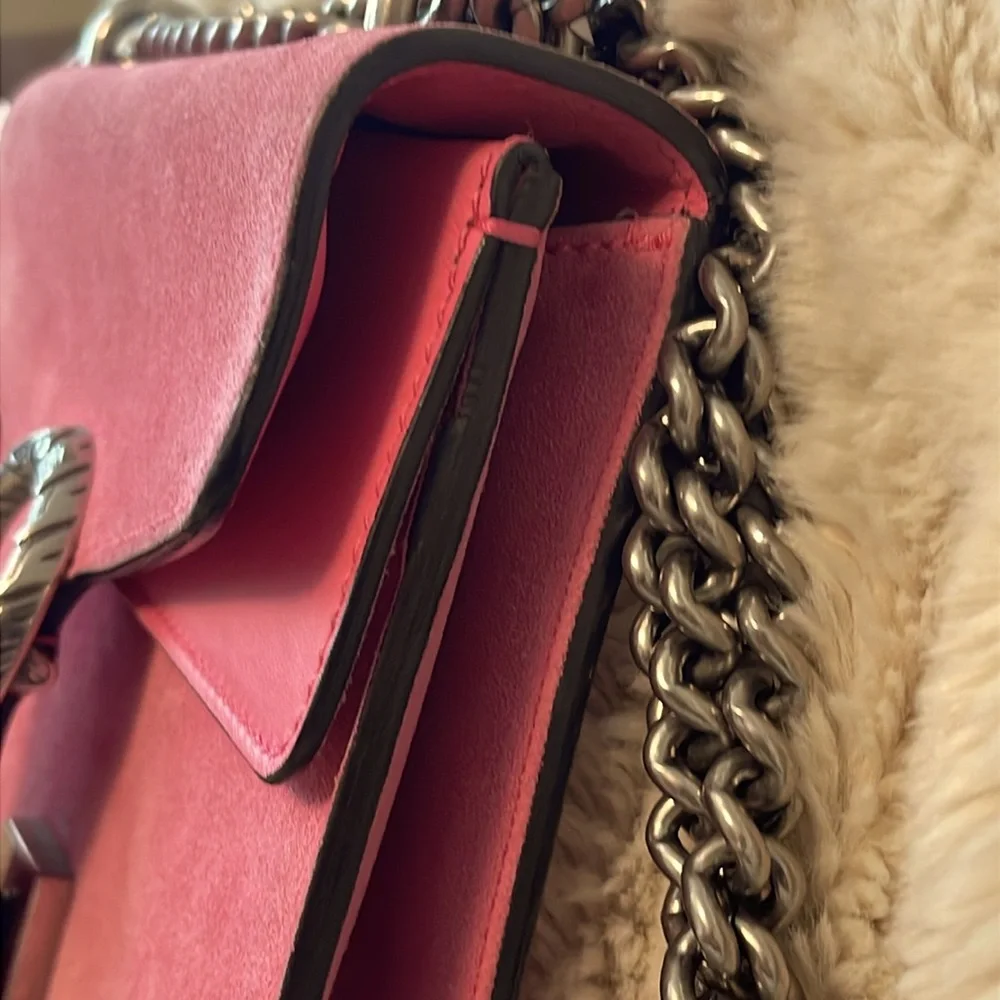 LIKE NEW GUCCI DIONYSUS SMALL SUEDE PINK SHOULDER CROSS BODY SNAKE HEAD CLOSURE - Picture 4 of 16
